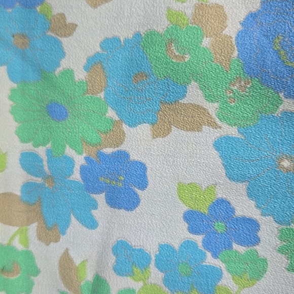 Vintage Fabric - 1.5 yards x 45in - Picture 6 of 7